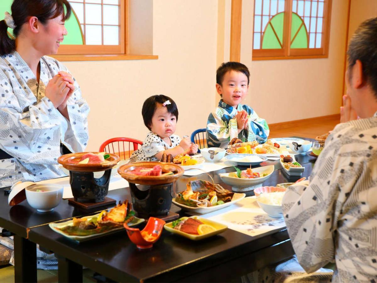 Hatsuneso Shinkan Ureshino Bagian luar foto