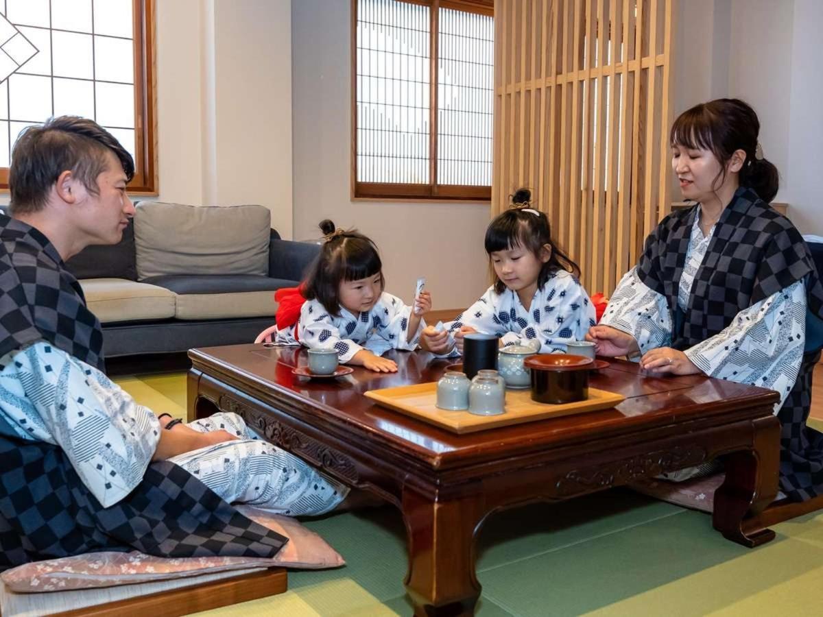 Hatsuneso Shinkan Ureshino Bagian luar foto